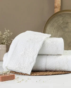 Σετ Πετσέτες 3 Τεμαχίων 100% Βαμβακερές Πενιέ Φροτέ λευκές με Δαντέλα ιδανικό για δώρο γάμου